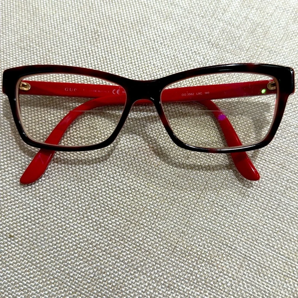 Gucci Red and Black Eyeglasses 🤓 are in Italy